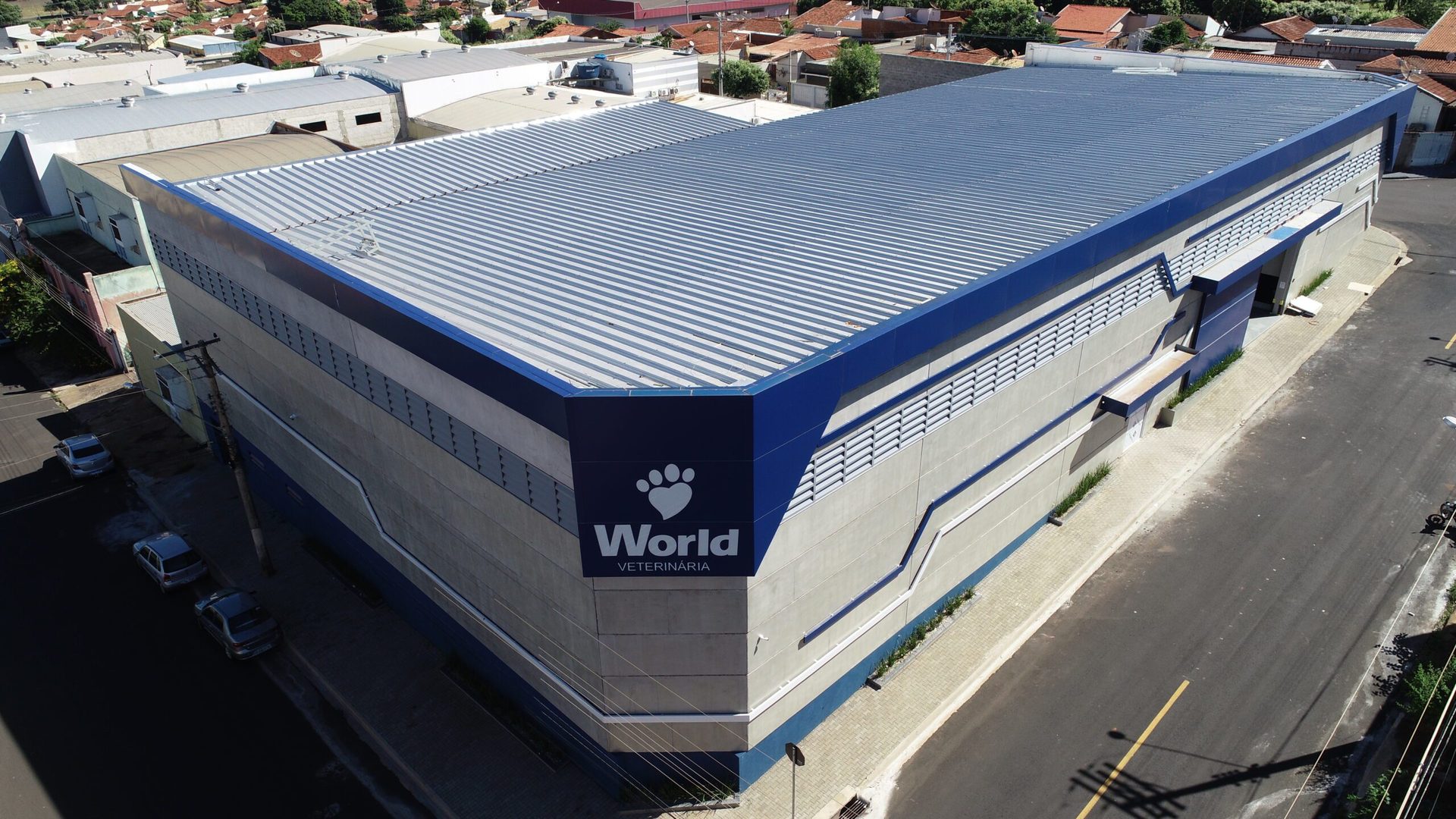 Vista aérea do parque fabril da World Veterinária